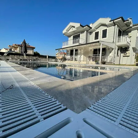 Inviting 4-bed Lina With Lux Pool Βίλα *